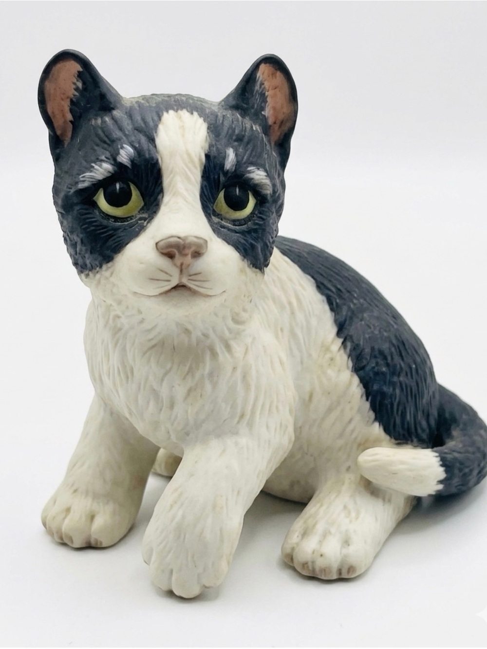 Vintage Boehm Bisque Porcelain Tuxedo Kitten Figurine Black White Cat I 400-91